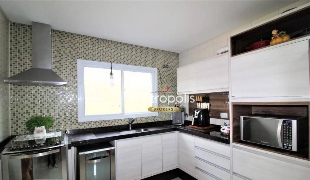 Sobrado, 4 quartos, 240 m² - Foto 2