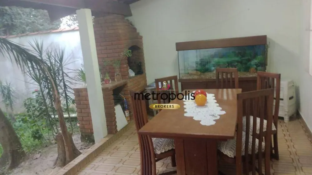 Casa, 2 quartos, 252 m² - Foto 1
