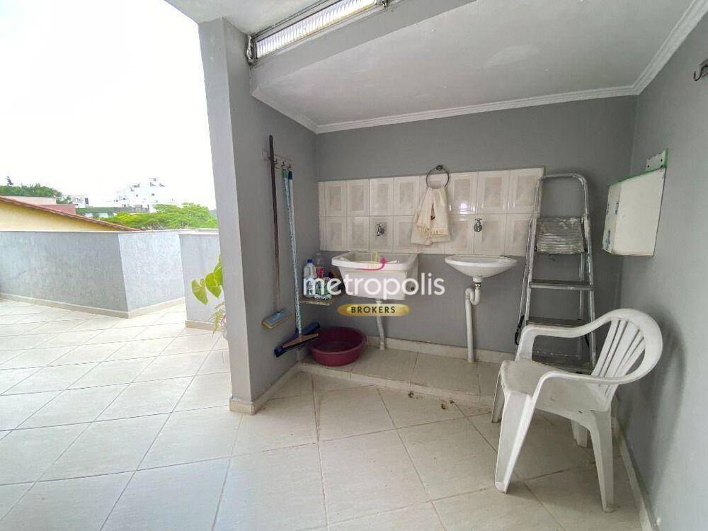 Casa à venda com 4 quartos, 245m² - Foto 1