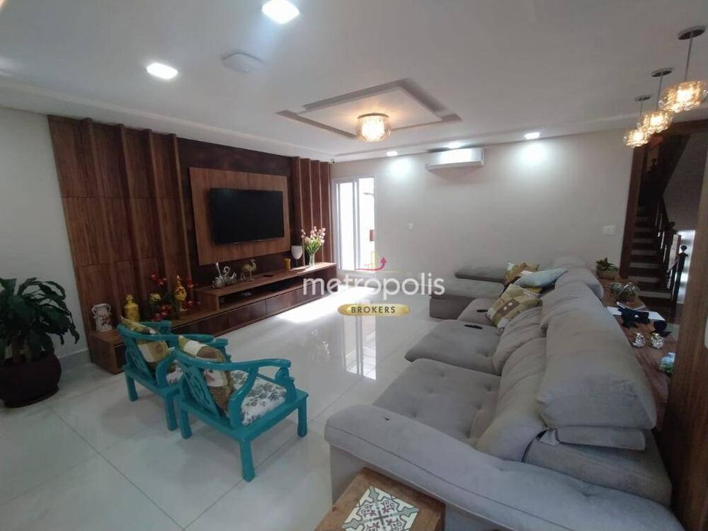 Sobrado à venda com 4 quartos, 370m² - Foto 1