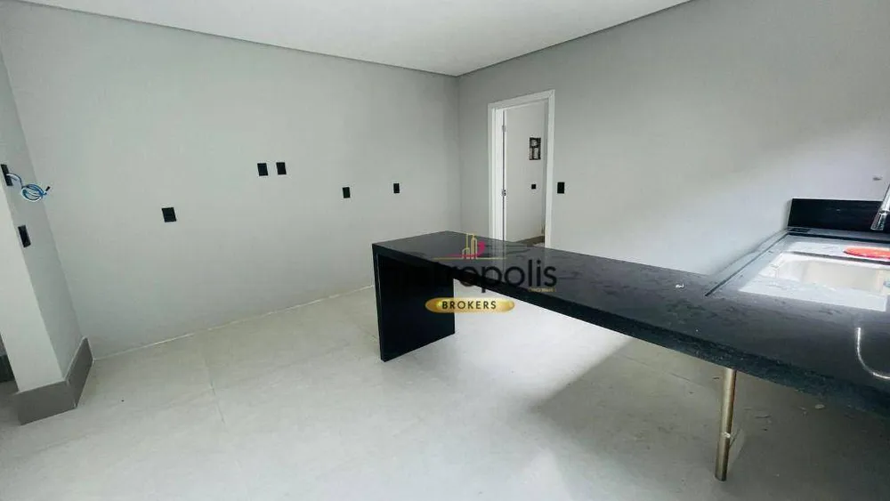 Sobrado, 4 quartos, 262 m² - Foto 4