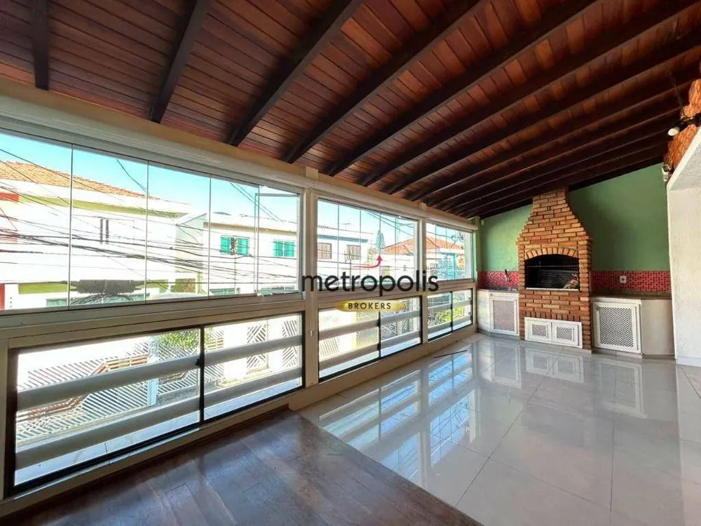 Sobrado, 3 quartos, 215 m² - Foto 1