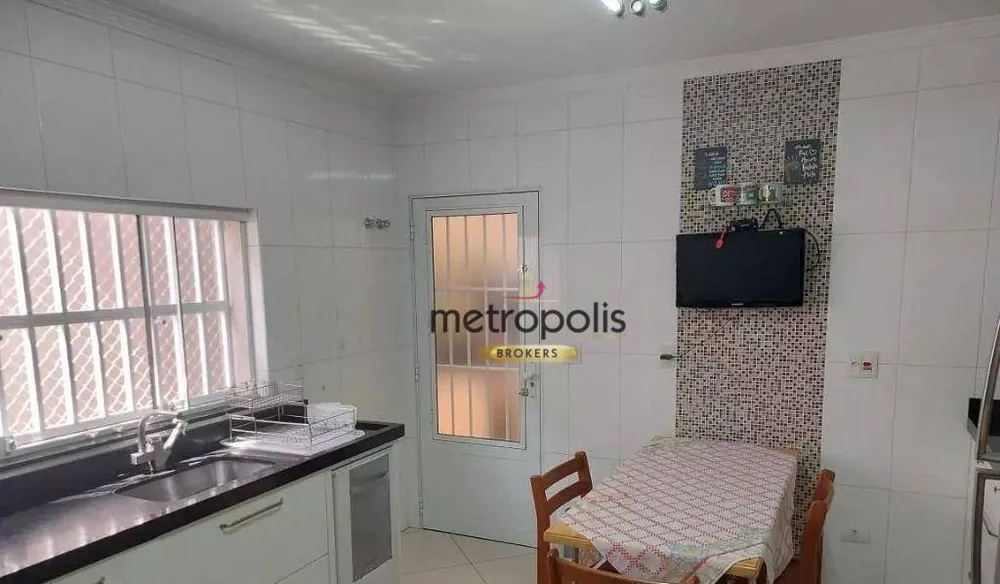 Sobrado, 3 quartos, 266 m² - Foto 1