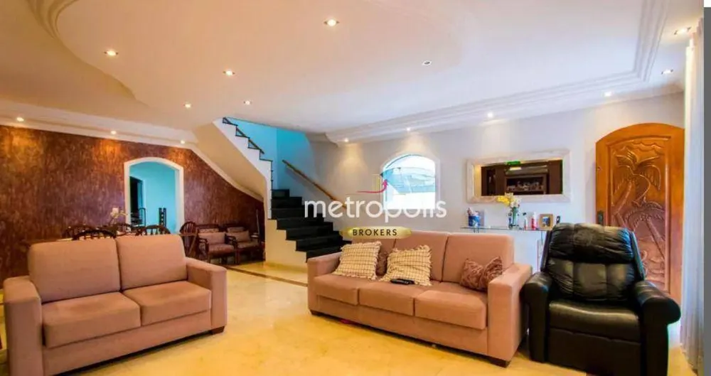 Sobrado, 3 quartos, 367 m² - Foto 1