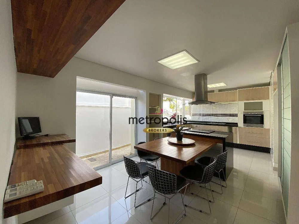 Sobrado, 3 quartos, 254 m² - Foto 1