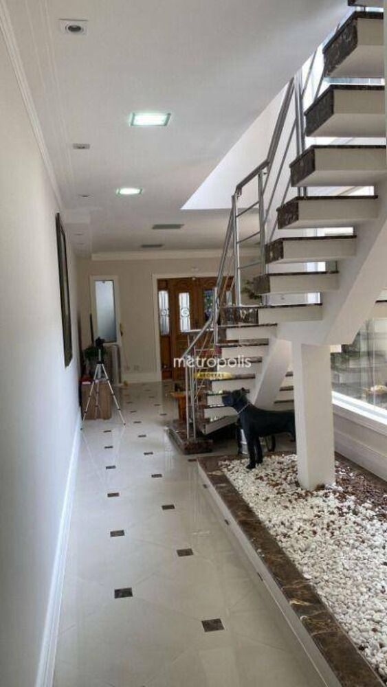 Sobrado, 3 quartos, 242 m² - Foto 4