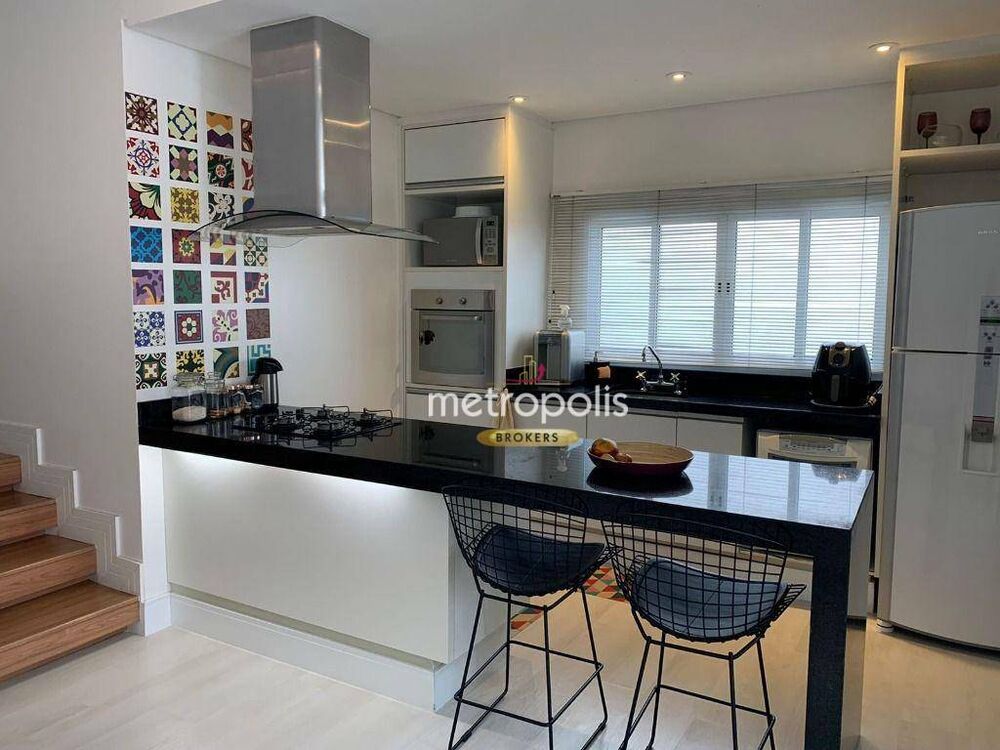 Sobrado à venda com 2 quartos, 293m² - Foto 1