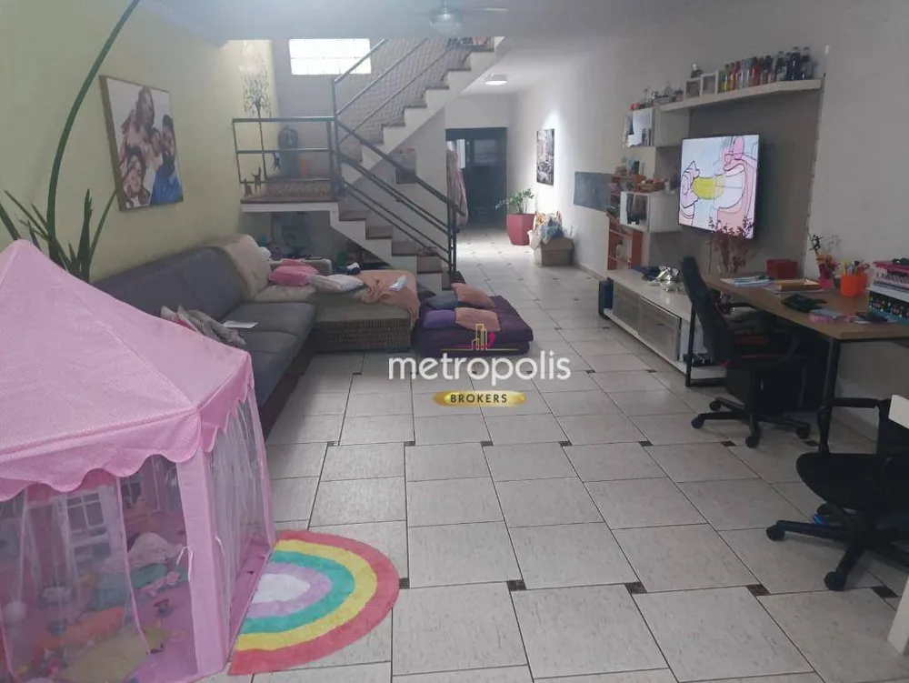 Sobrado, 2 quartos, 219 m² - Foto 2