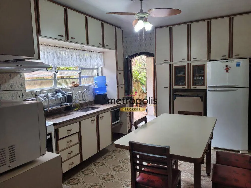Sobrado, 3 quartos, 239 m² - Foto 2