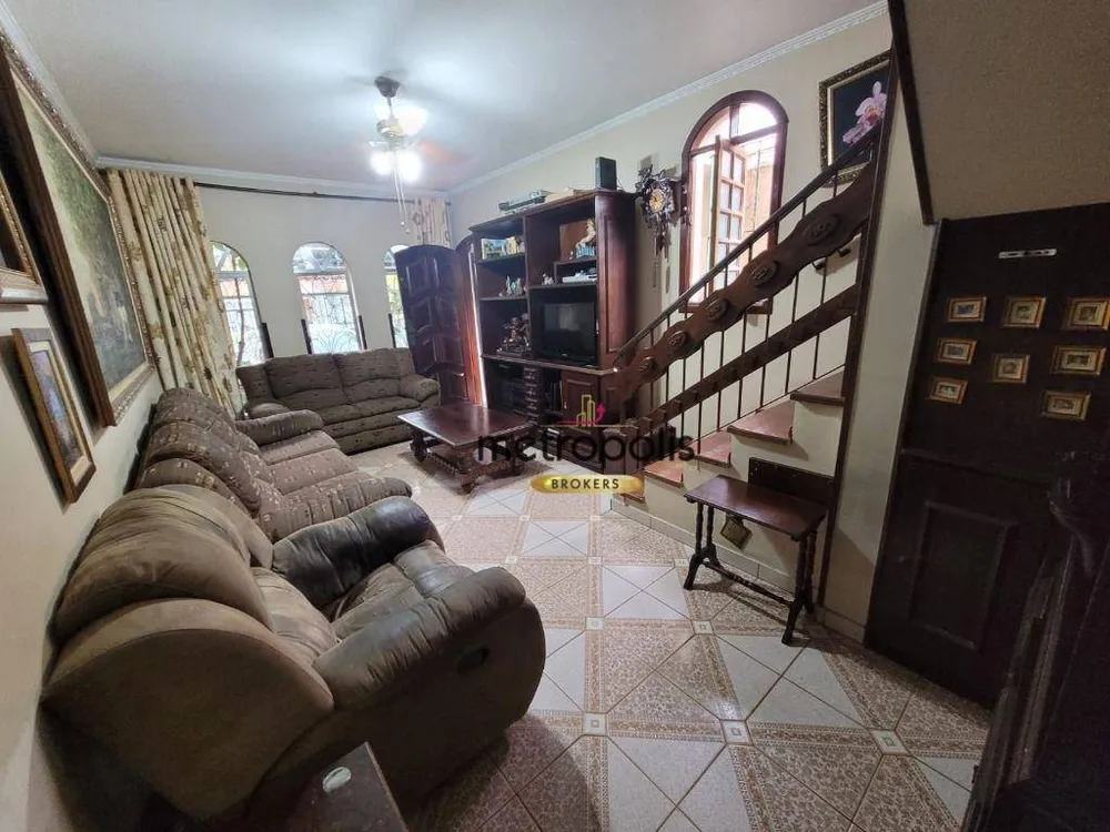 Sobrado, 3 quartos, 239 m² - Foto 1