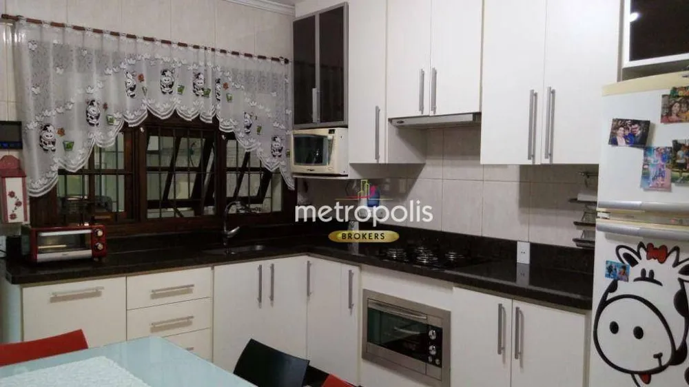 Sobrado, 3 quartos, 204 m² - Foto 2
