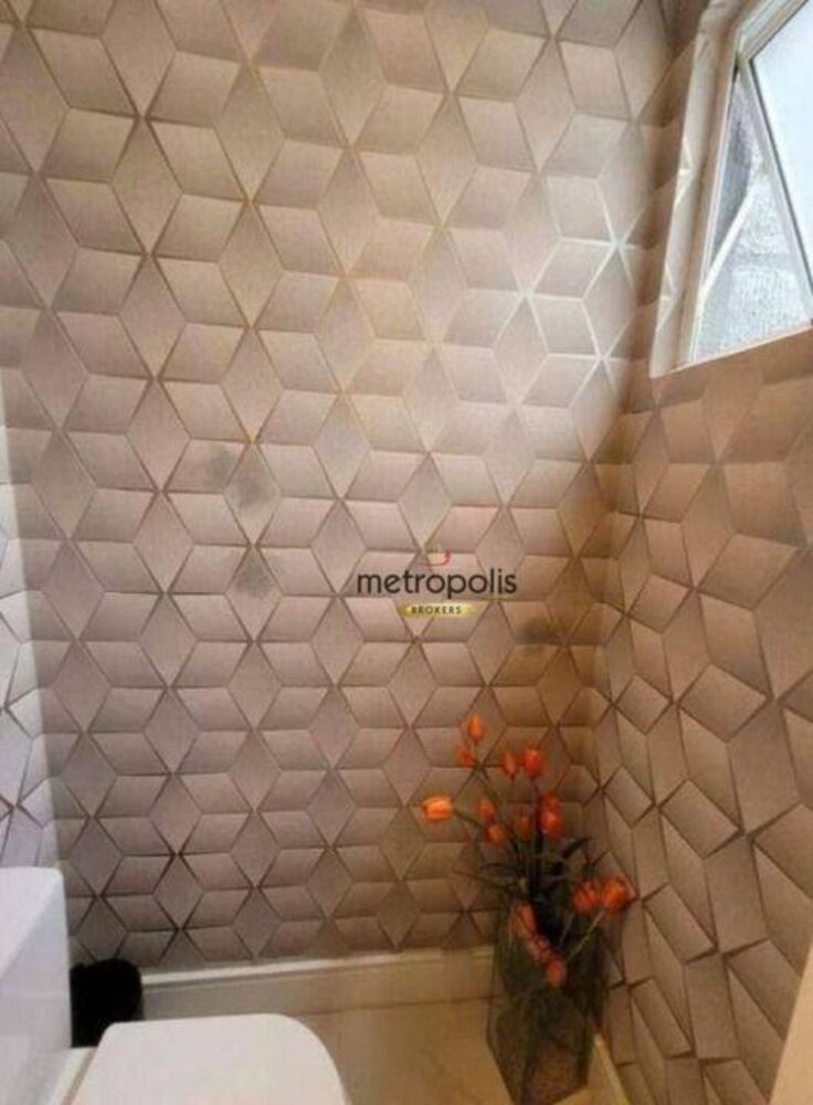 Sobrado à venda com 3 quartos, 231m² - Foto 1