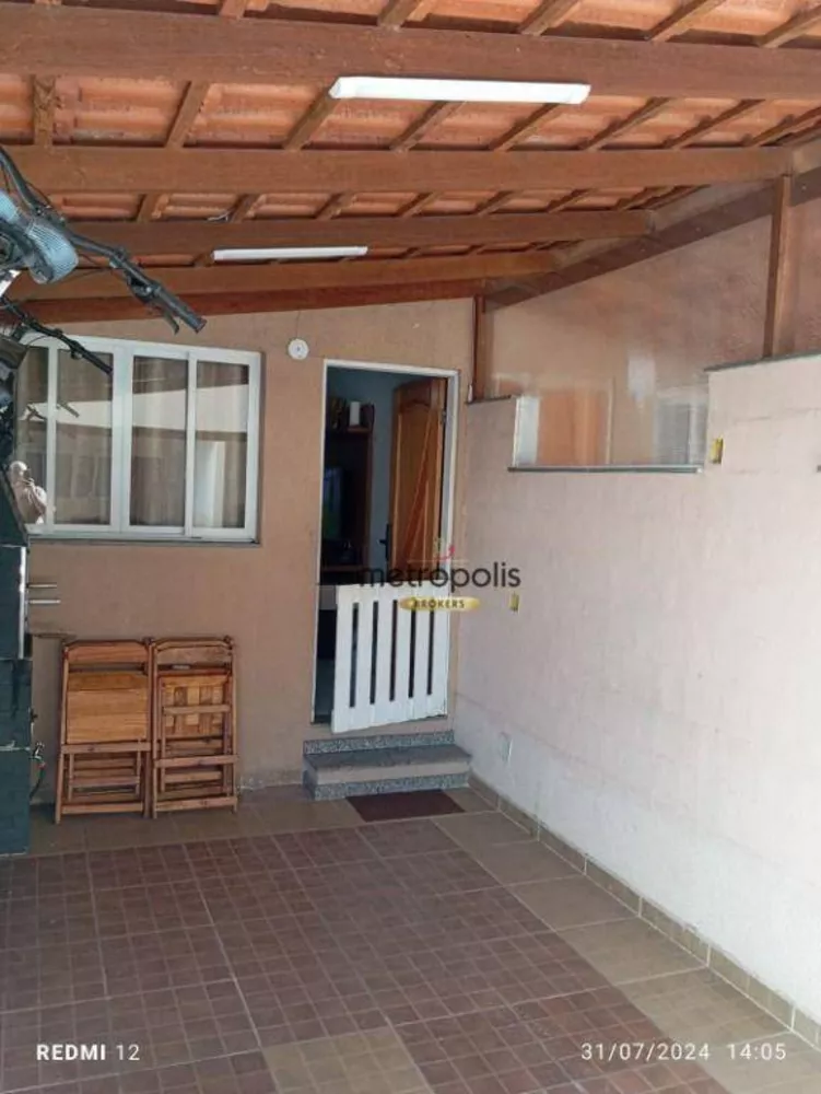 Casa à venda com 3 quartos, 107m² - Foto 1