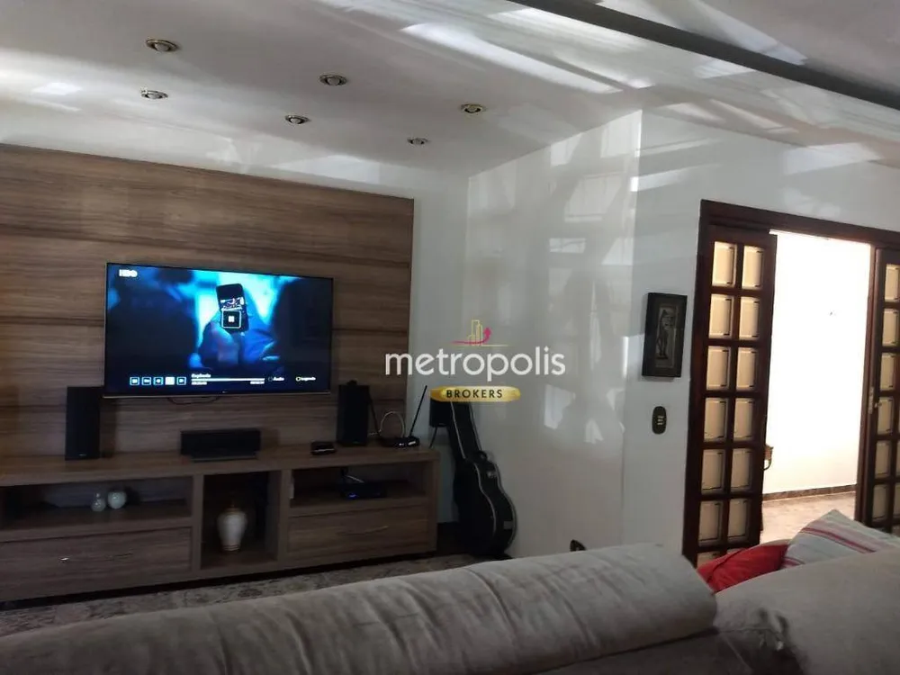 Sobrado, 4 quartos, 239 m² - Foto 1