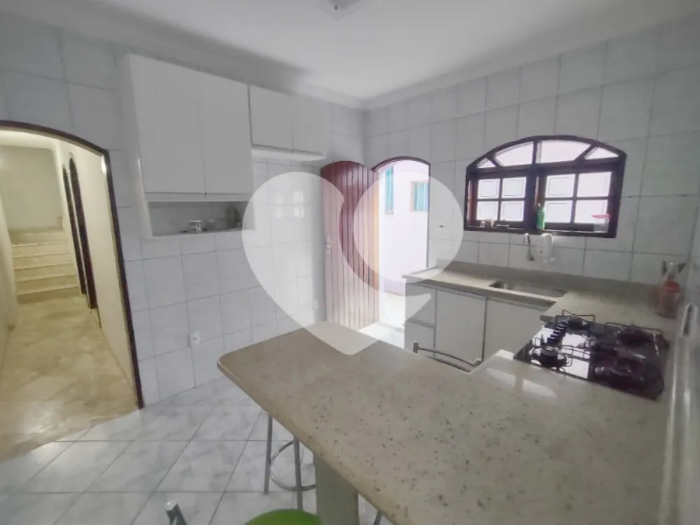 Casa, 3 quartos, 230 m² - Foto 4