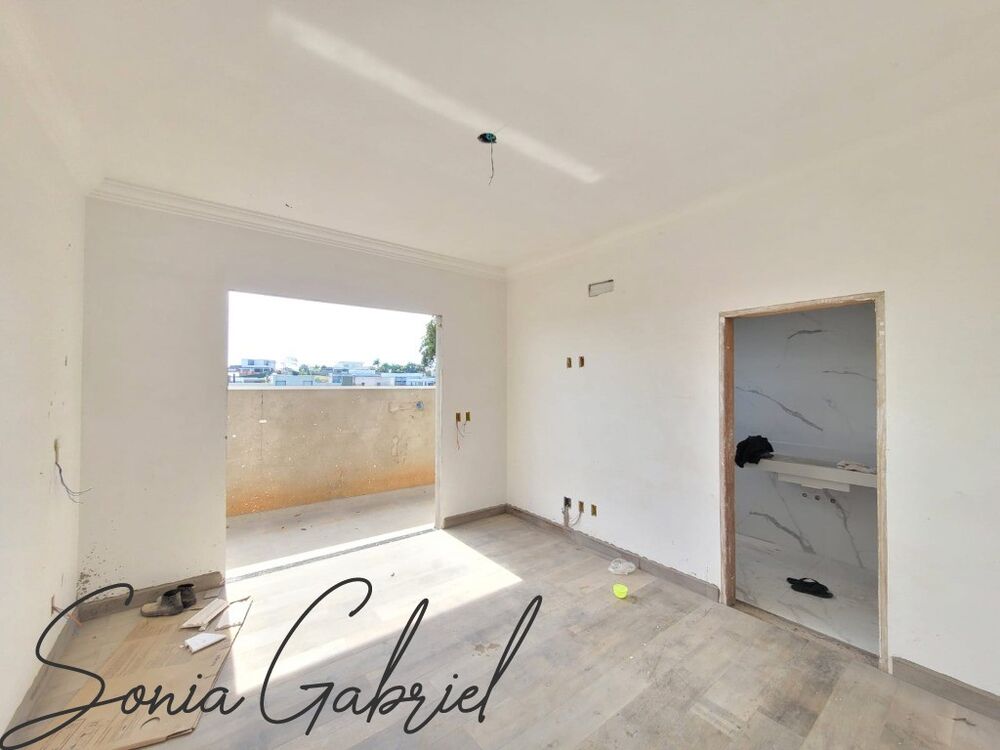 Casa à venda com 3 quartos, 816m² - Foto 2