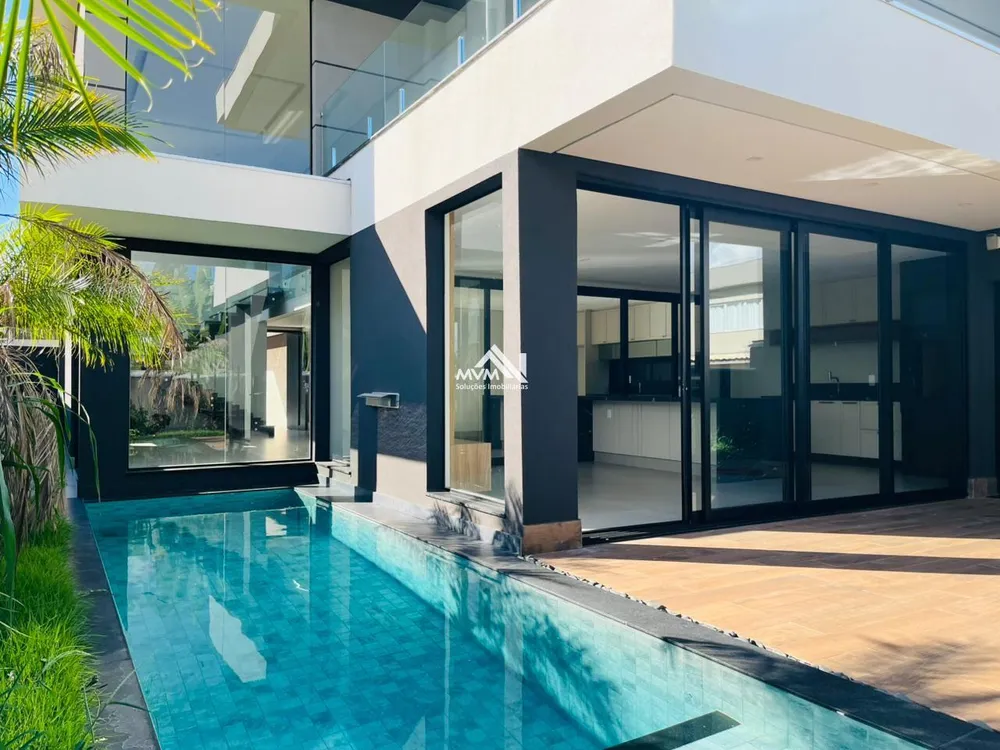 Sobrado, 4 quartos, 323 m² - Foto 1