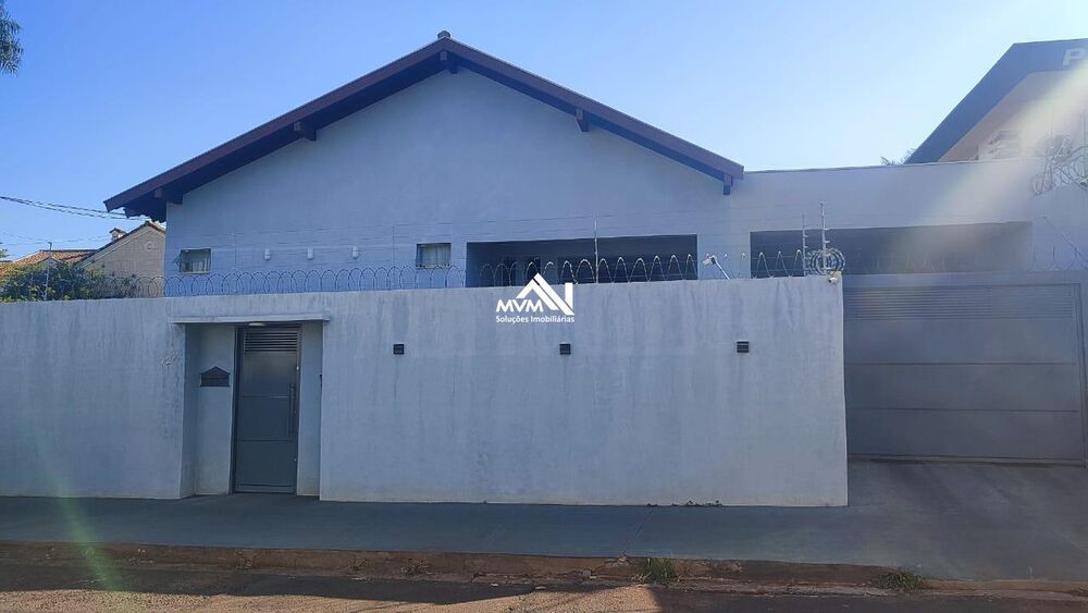 Casa, 3 quartos, 233 m² - Foto 1