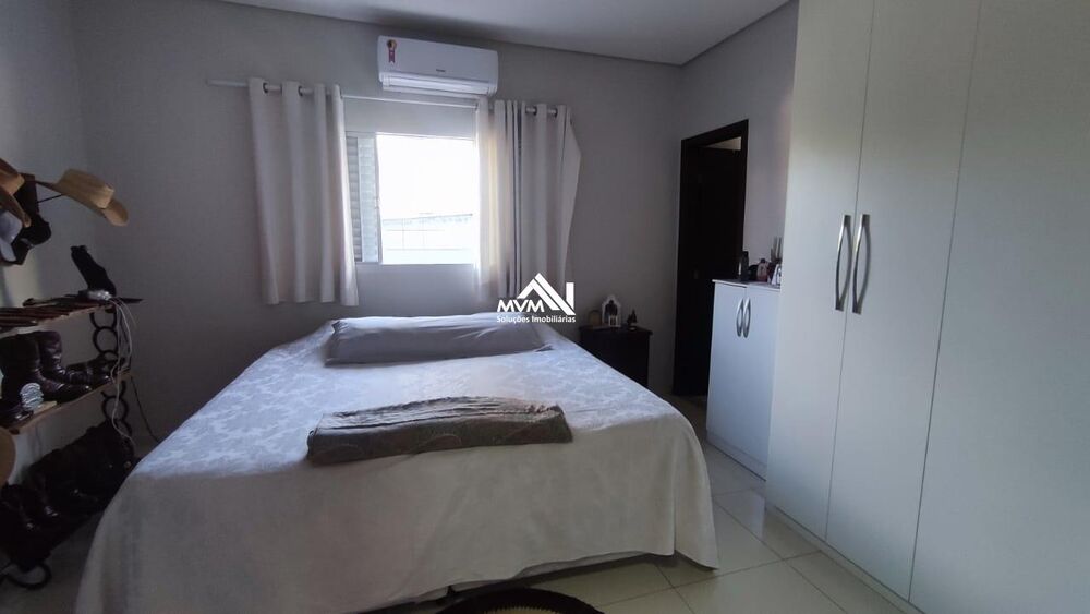 Casa, 3 quartos, 233 m² - Foto 8