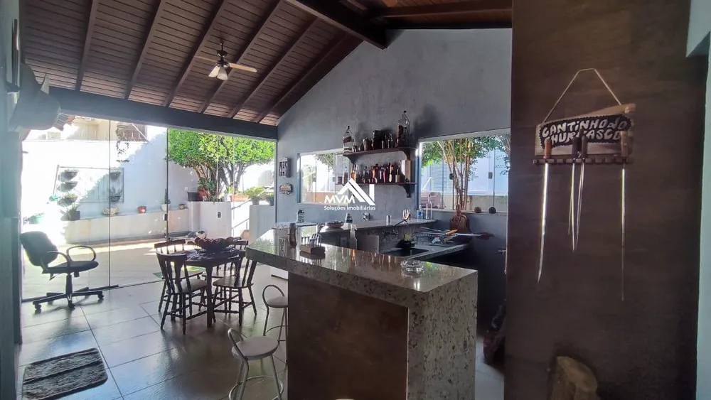 Casa, 3 quartos, 233 m² - Foto 14