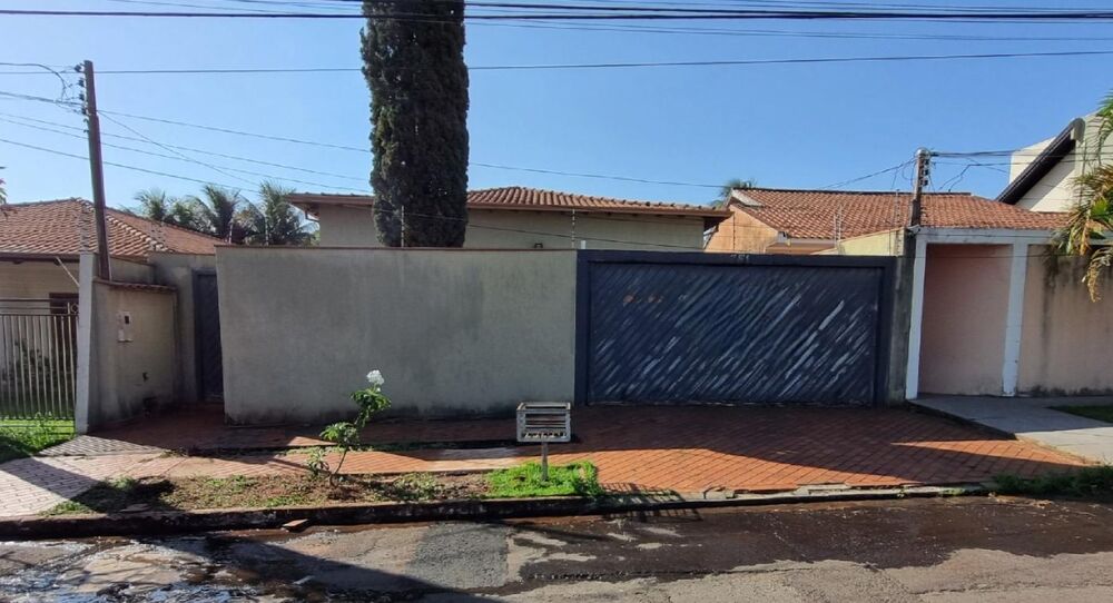 Casa, 4 quartos, 180 m² - Foto 1