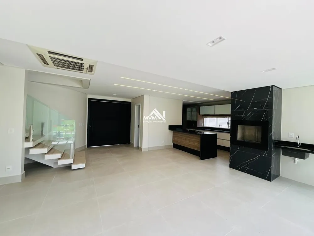 Sobrado, 3 quartos, 195 m² - Foto 1