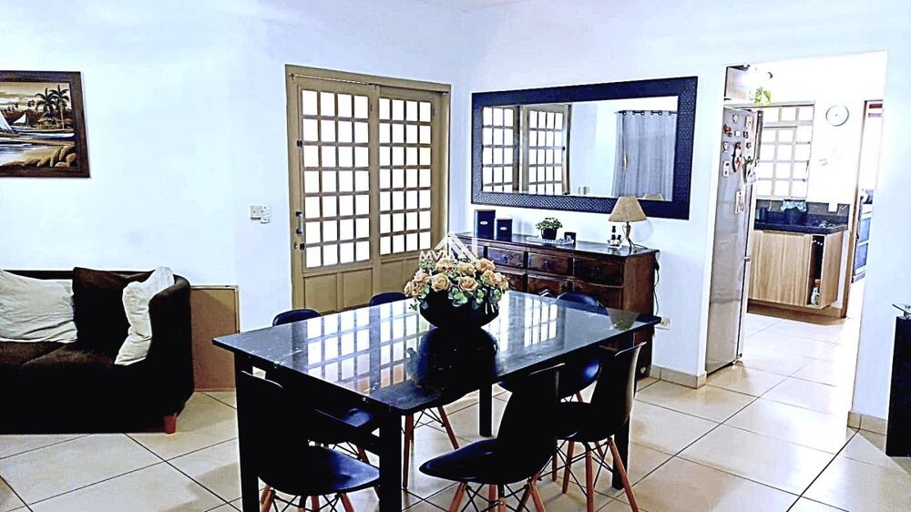 Casa, 3 quartos, 180 m² - Foto 2