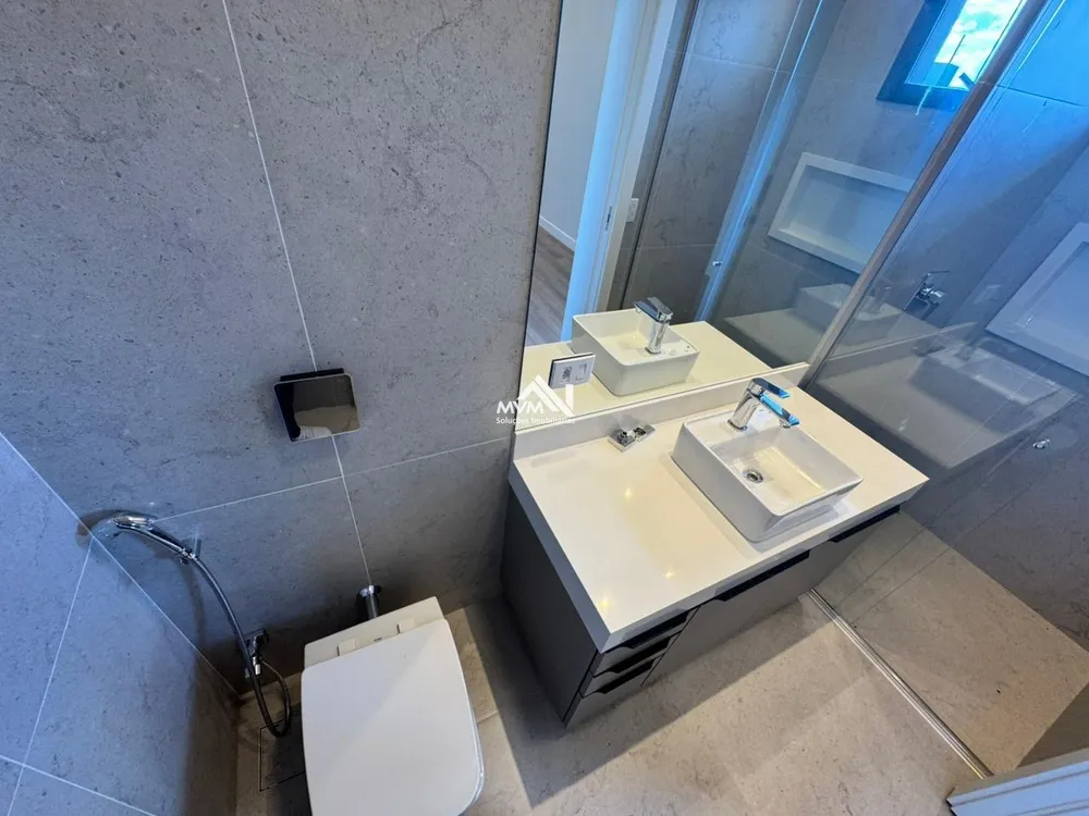 Sobrado, 4 quartos, 318 m² - Foto 1