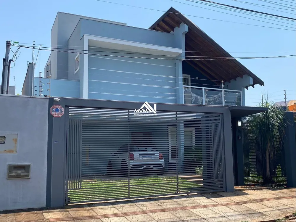 Sobrado, 3 quartos, 213 m² - Foto 1