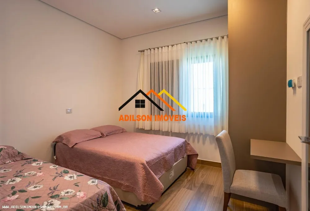 Casa, 4 quartos, 218 m² - Foto 1