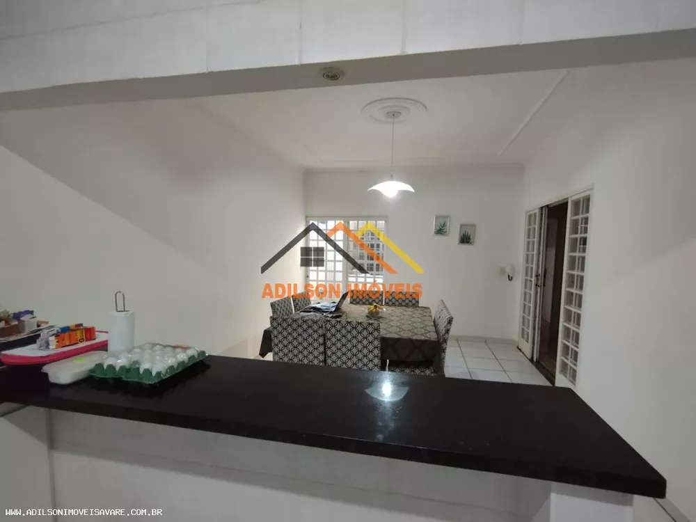 Casa à venda com 2 quartos, 420m² - Foto 3