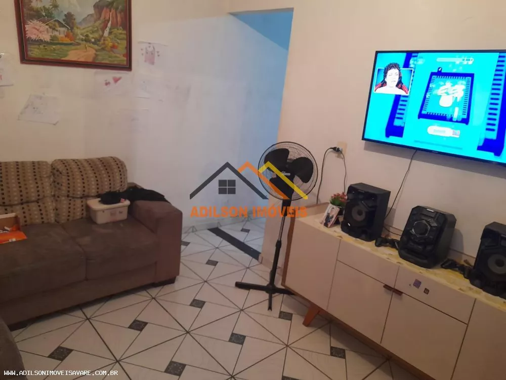 Casa à venda com 3 quartos, 380m² - Foto 1