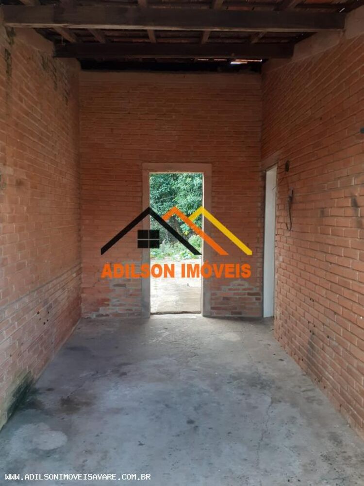 Casa à venda com 2 quartos, 75m² - Foto 2