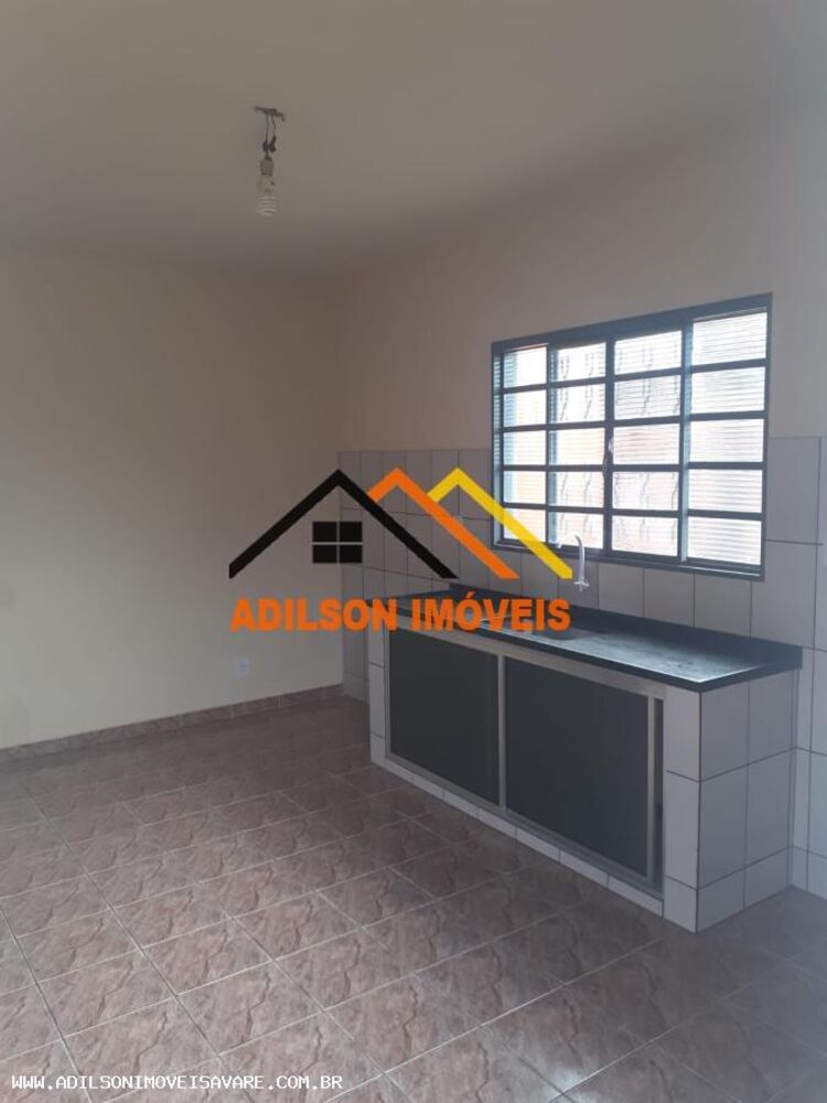 Casa à venda com 2 quartos, 75m² - Foto 4