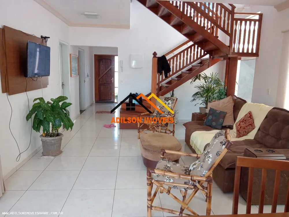 Casa, 5 quartos, 139 m² - Foto 2