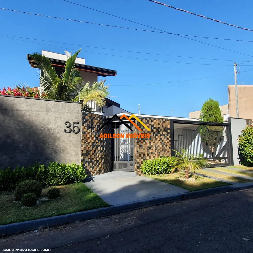 Casa, 4 quartos, 216 m² - Foto 1