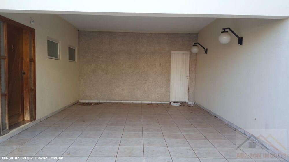 Casa à venda com 3 quartos, 285m² - Foto 3
