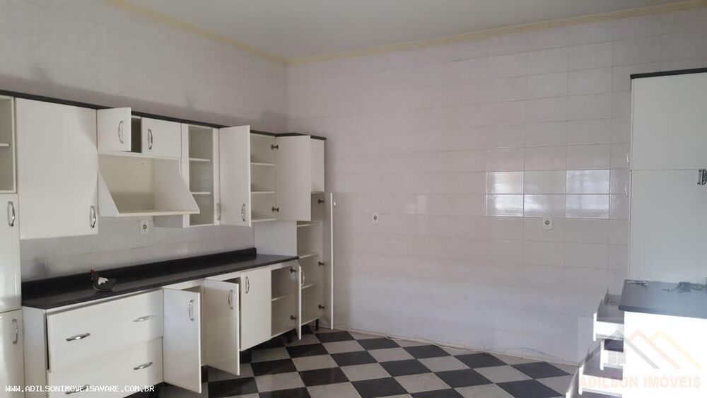 Casa à venda com 3 quartos, 285m² - Foto 14