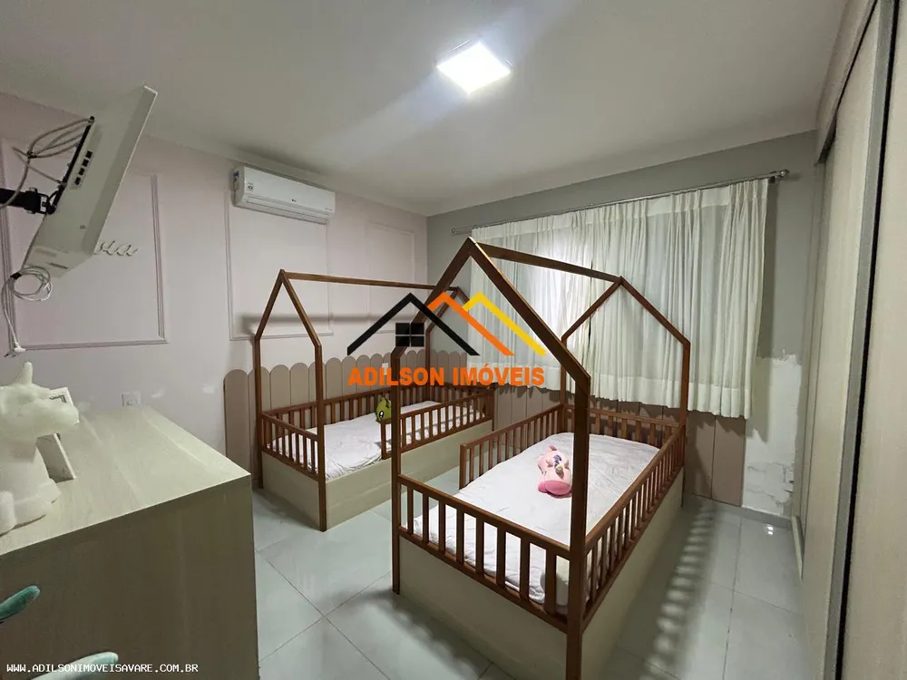 Casa, 3 quartos, 277 m² - Foto 1