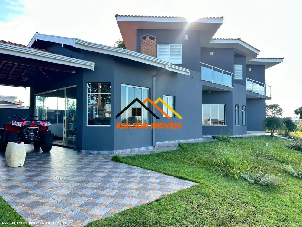 Casa, 4 quartos, 226 m² - Foto 1