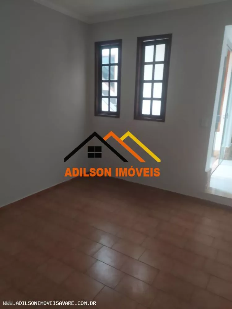 Casa à venda com 3 quartos, 250m² - Foto 4