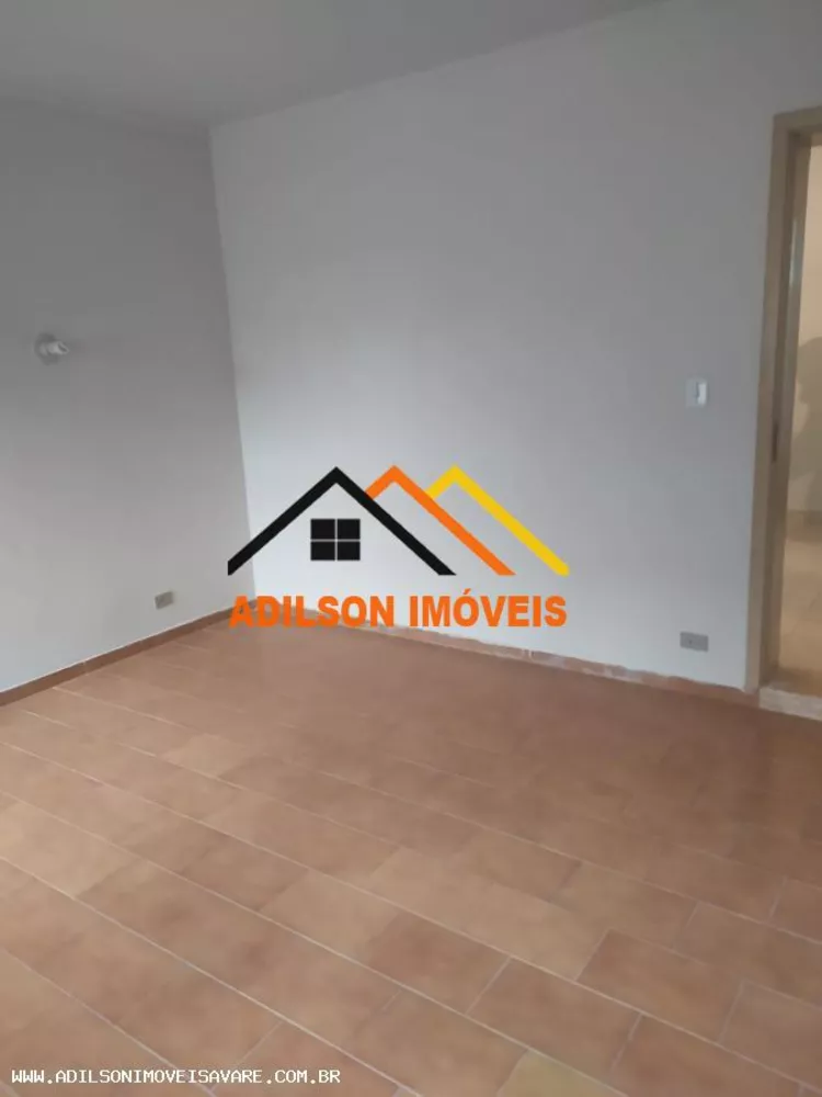 Casa à venda com 3 quartos, 250m² - Foto 2