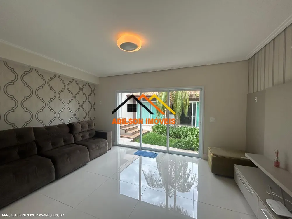 Casa, 3 quartos, 211 m² - Foto 2
