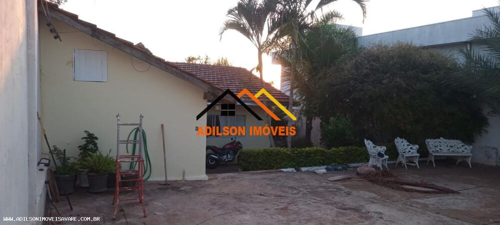 Casa à venda com 2 quartos, 420m² - Foto 1
