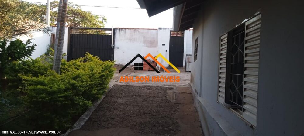 Casa à venda com 2 quartos, 420m² - Foto 2