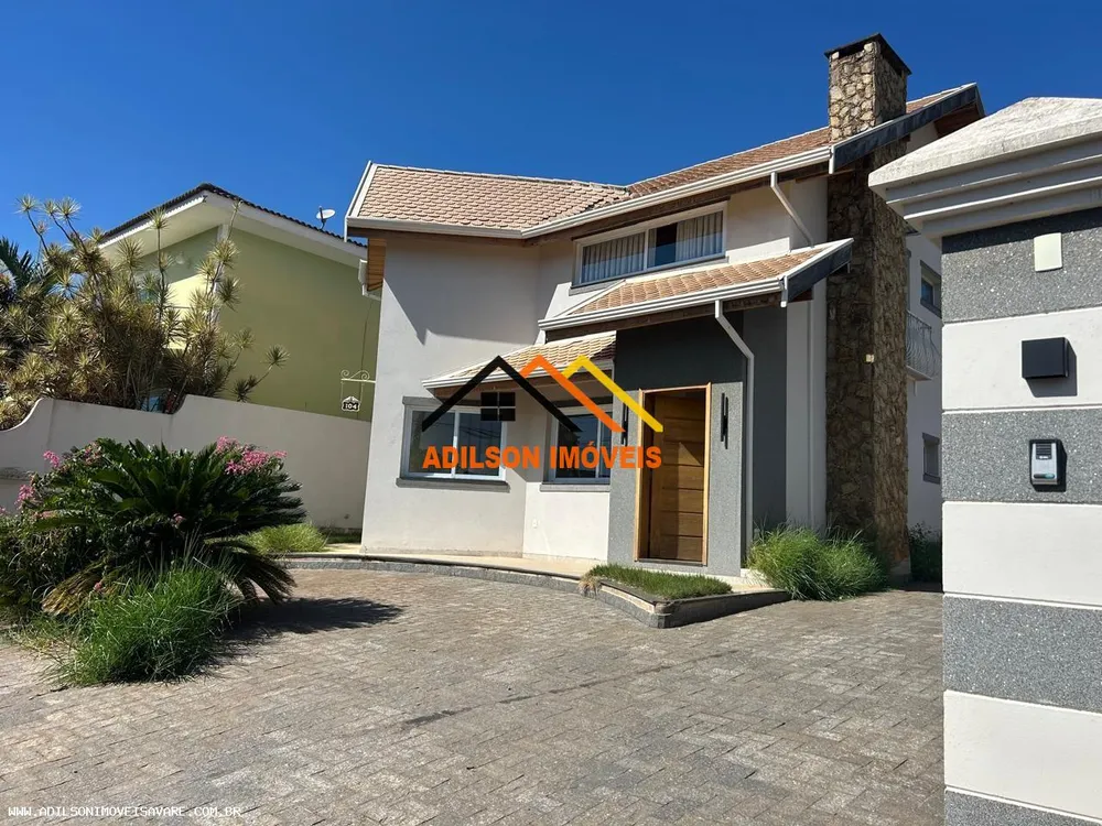 Casa, 3 quartos, 235 m² - Foto 1