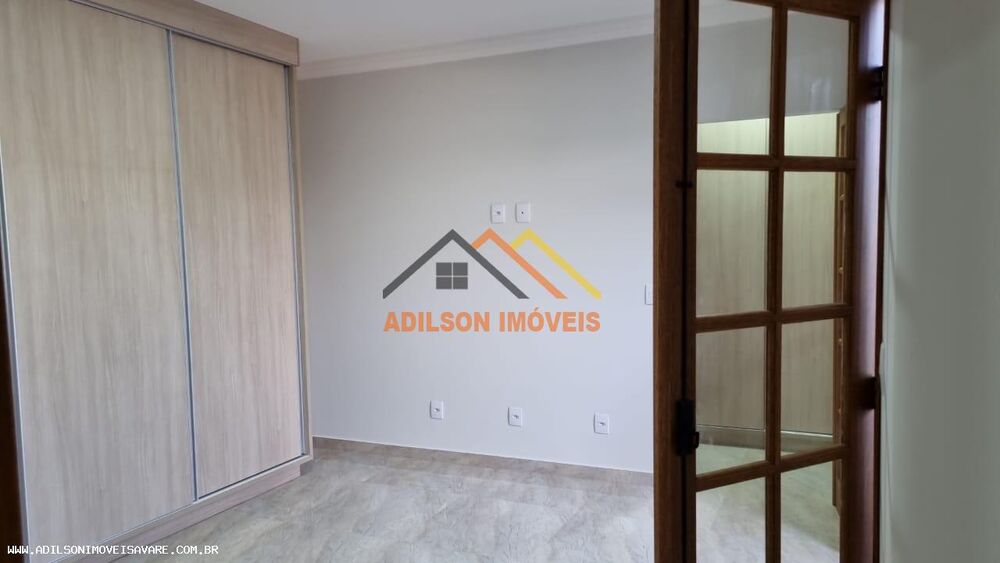 Casa à venda com 3 quartos - Foto 2