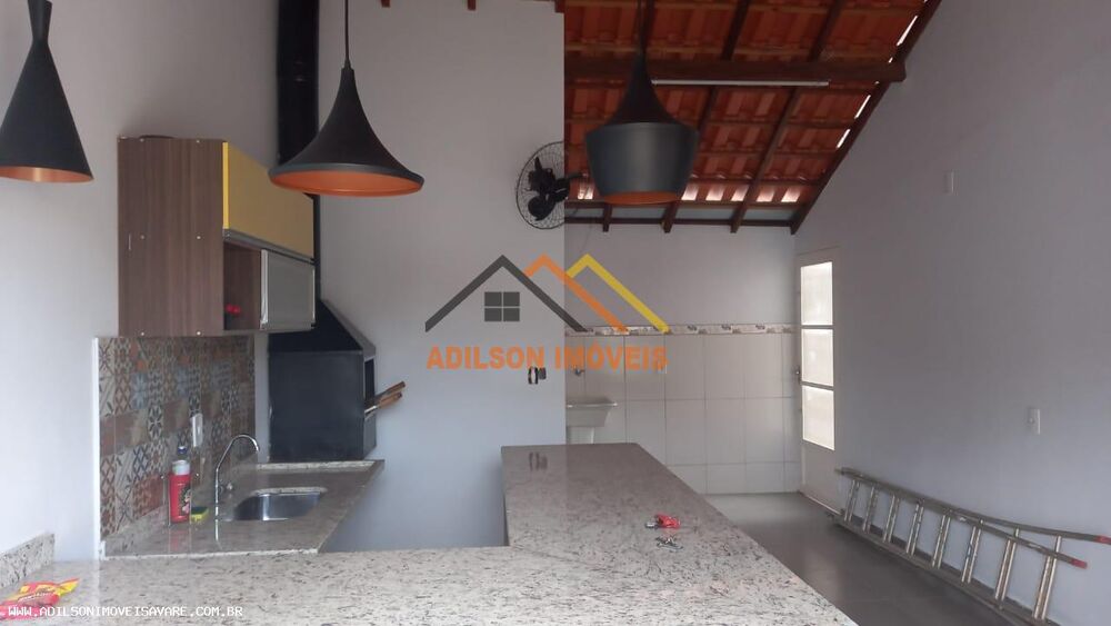 Casa, 3 quartos, 228 m² - Foto 1