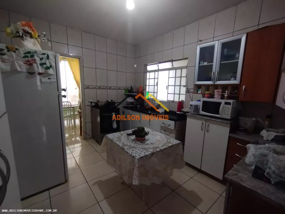 Casa à venda com 2 quartos, 200m² - Foto 1