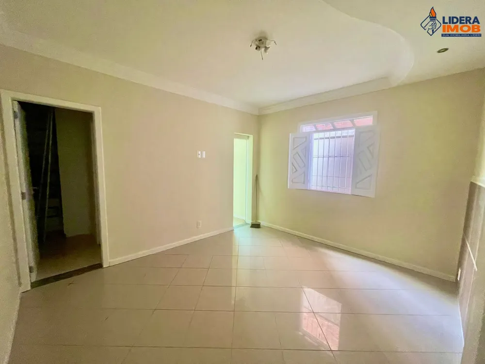 Casa, 3 quartos, 220 m² - Foto 3